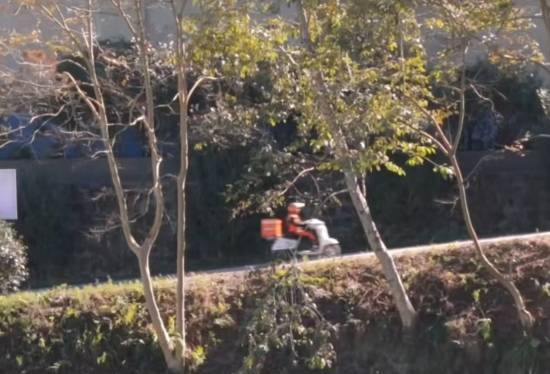 中国有座城市仅有一名外卖骑手：日均一两百单 爽爆了