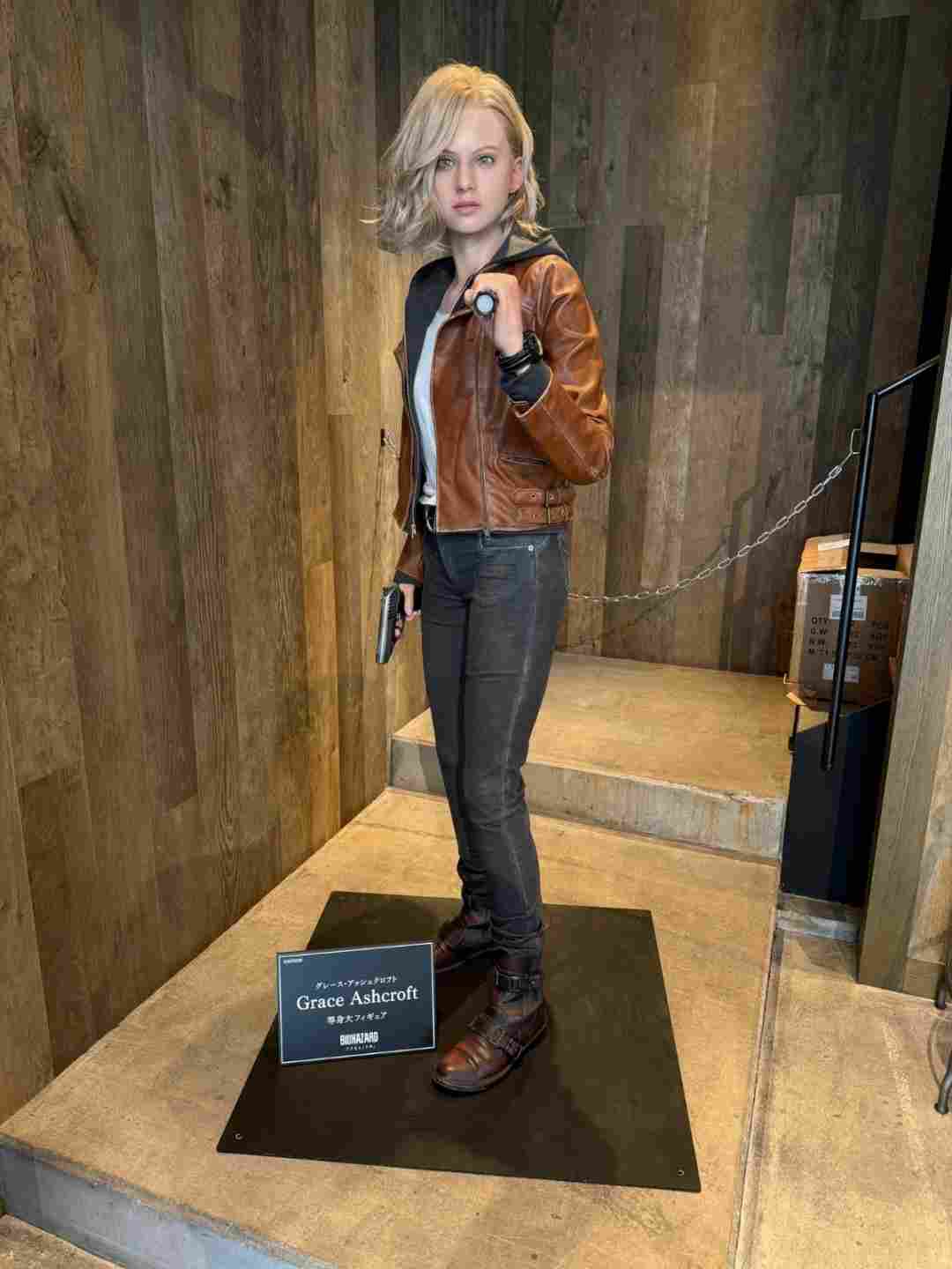 极为逼真！卡普空展示《生化危机9》格蕾丝1：1雕像