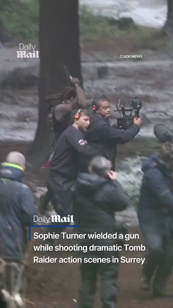 《古墓丽影》真人剧曝片场视频 劳拉手持双枪尽情射击